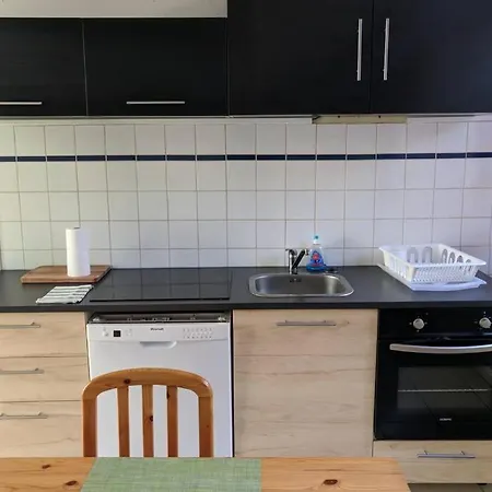 Appthome 4 - F3 65 M2 Hyper Centre + Wifi + Netflix