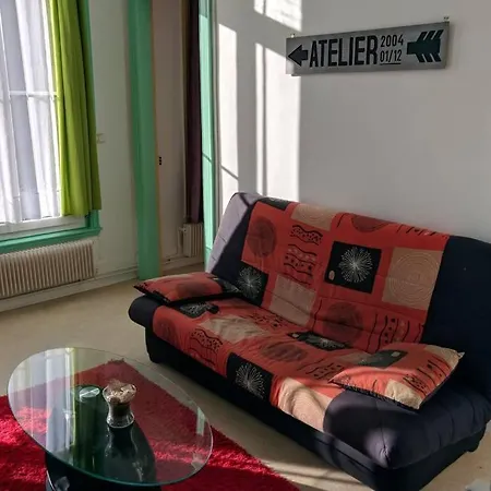 Appthome 4 - F3 65 M2 Hyper Centre + Wifi + Netflix